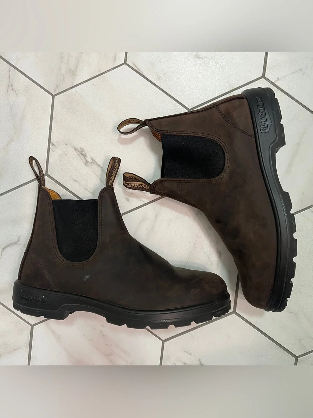Blundstone 2340 Brown Premium Leather Chelsea Boots Size 9.5 Mens